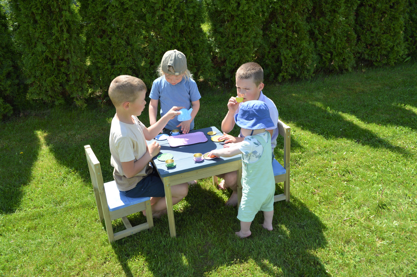 Záhradný detský stôl T4 so stoličkami