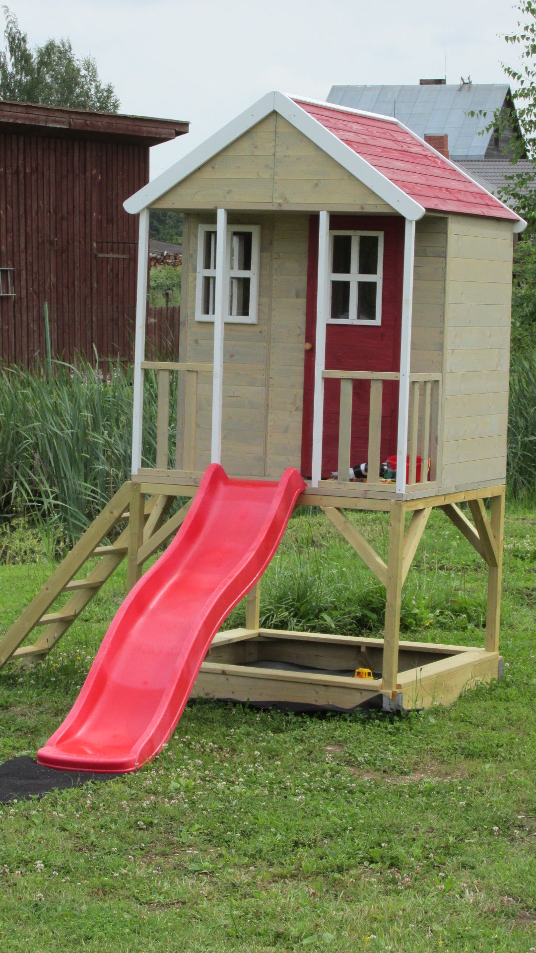 Záhradný domček M8R so šmýkačkou (Nordic Adventure)